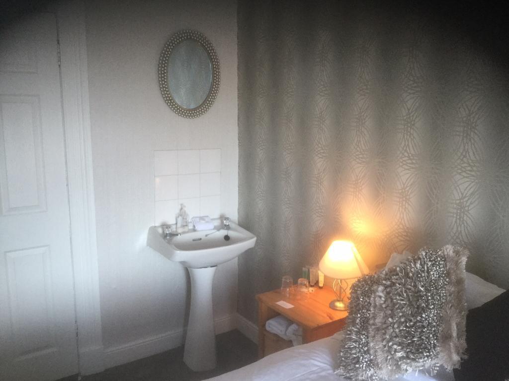 Hotel Ashlea House Portrush Zimmer foto